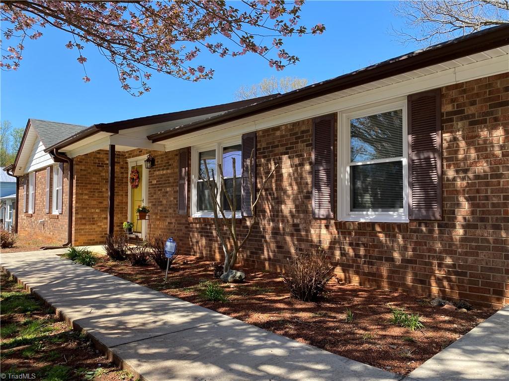 109 Laurel King, NC 27021 - Photo 2 of 50