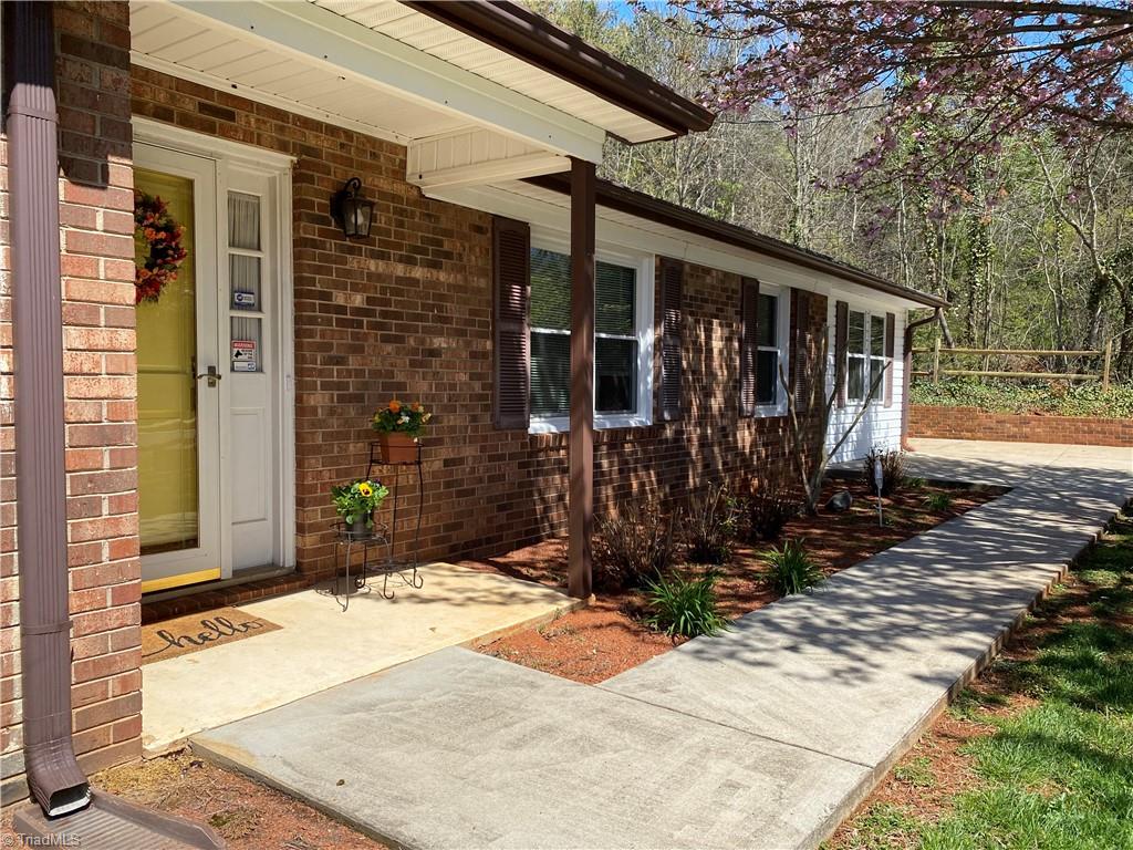 109 Laurel King, NC 27021 - Photo 3 of 50