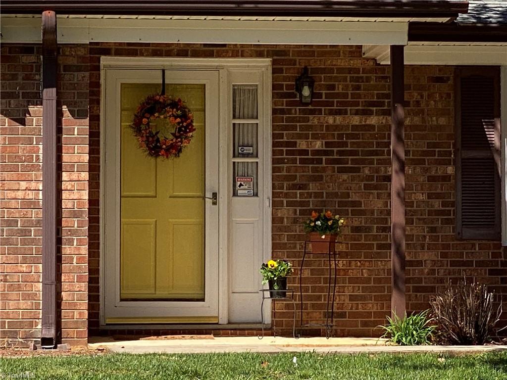 109 Laurel King, NC 27021 - Photo 4 of 50