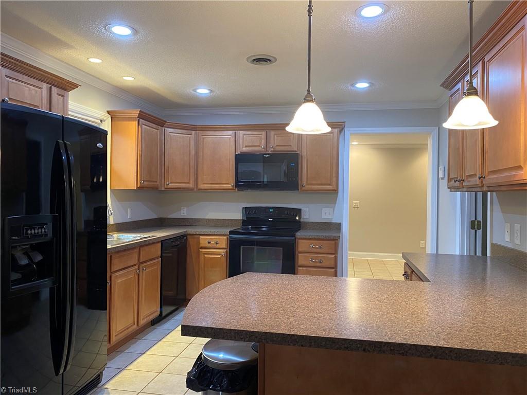 109 Laurel King, NC 27021 - Photo 5 of 50