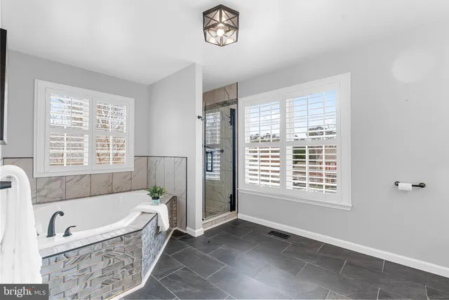 $630,000 | 15 Feldspar Way, Fredericksburg, VA 22405