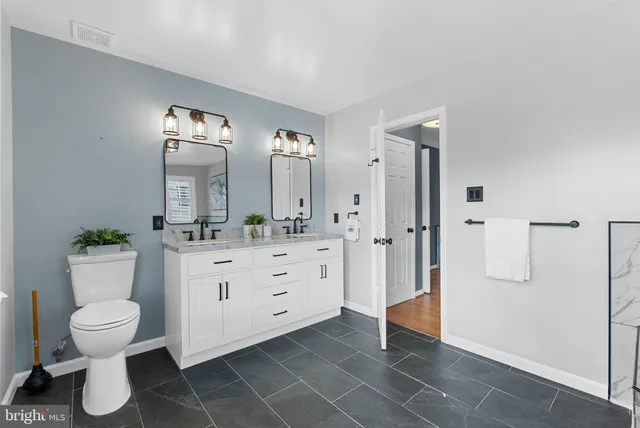 $630,000 | 15 Feldspar Way, Fredericksburg, VA 22405