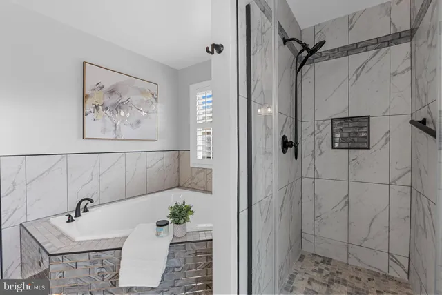 $630,000 | 15 Feldspar Way, Fredericksburg, VA 22405