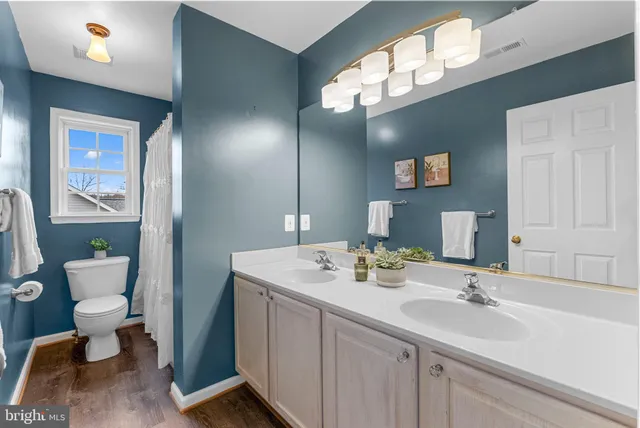 $630,000 | 15 Feldspar Way, Fredericksburg, VA 22405