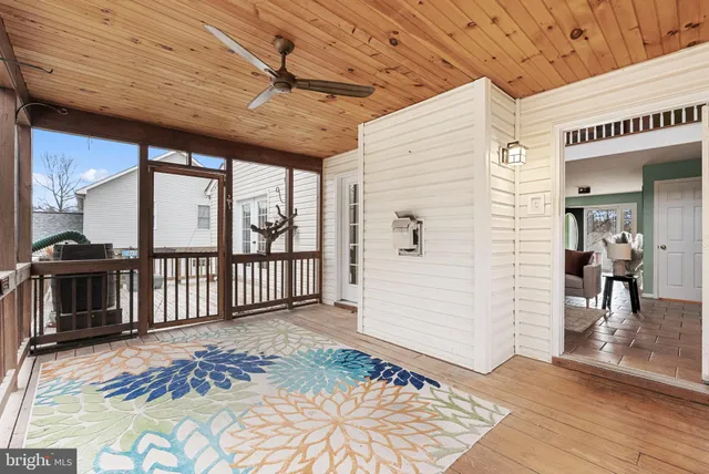 $630,000 | 15 Feldspar Way, Fredericksburg, VA 22405