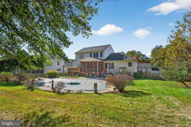 $630,000 | 15 Feldspar Way, Fredericksburg, VA 22405