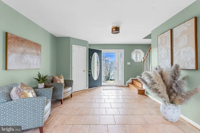 $630,000 | 15 Feldspar Way, Fredericksburg, VA 22405