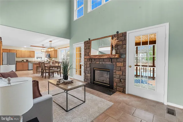 $630,000 | 15 Feldspar Way, Fredericksburg, VA 22405