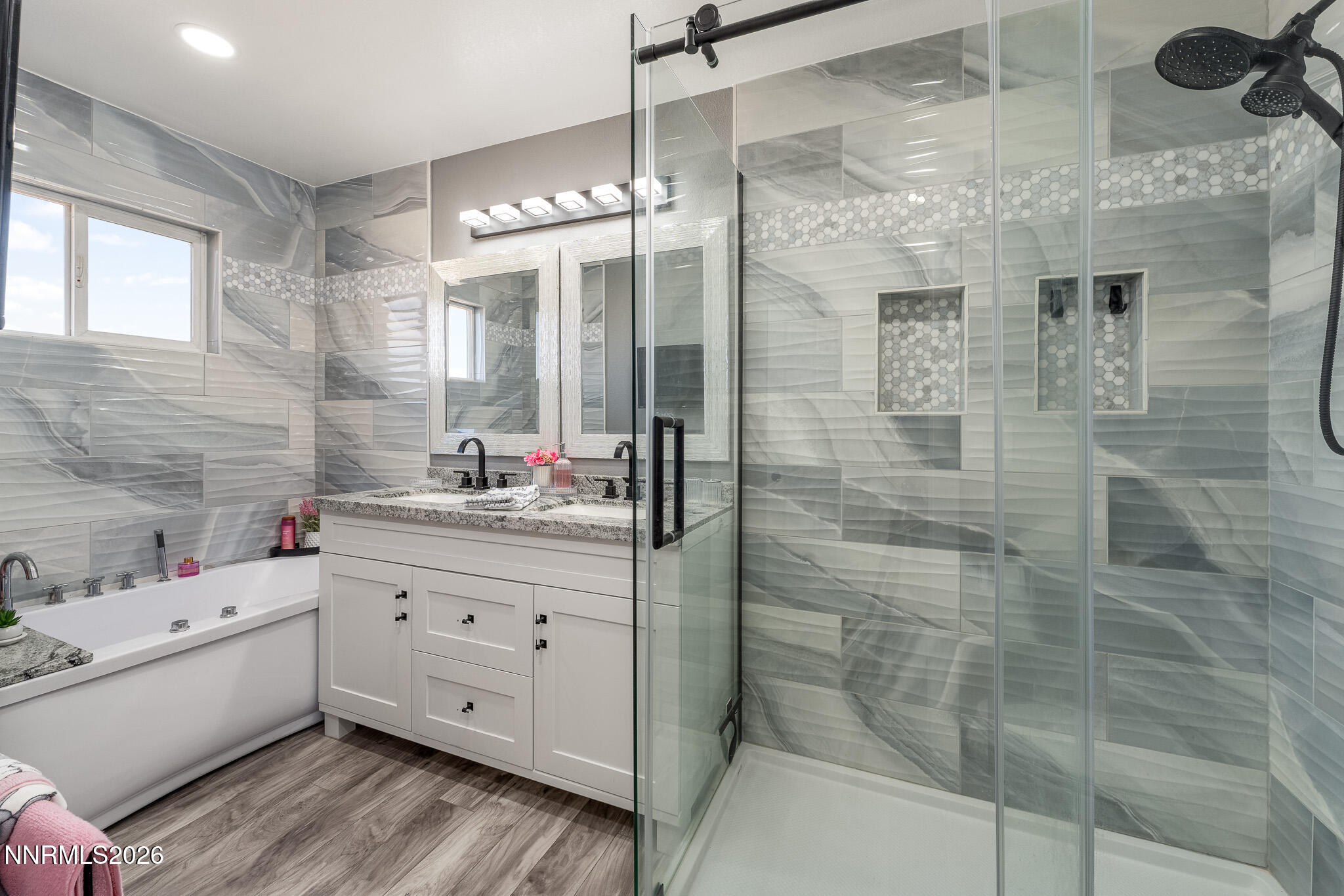 10155 Silver Knolls Boulevard Reno, NV 89508 - Photo 15 of 34 10155 Silver Knolls-25