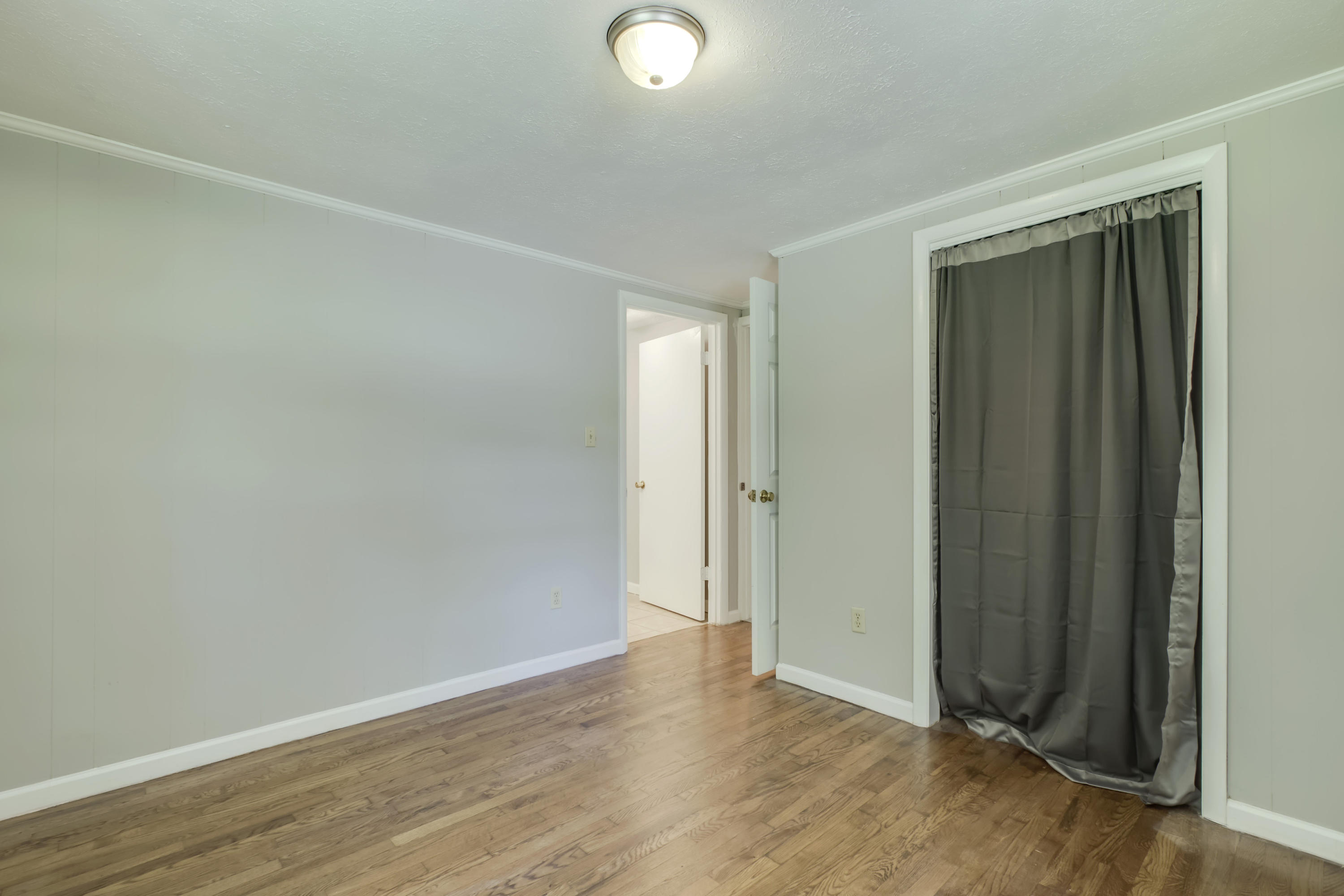 3300 George Light Road Knoxville, TN 37931 - Photo 22 of 28 14_GeorgeLightRoad_3300_MasterBedroom02