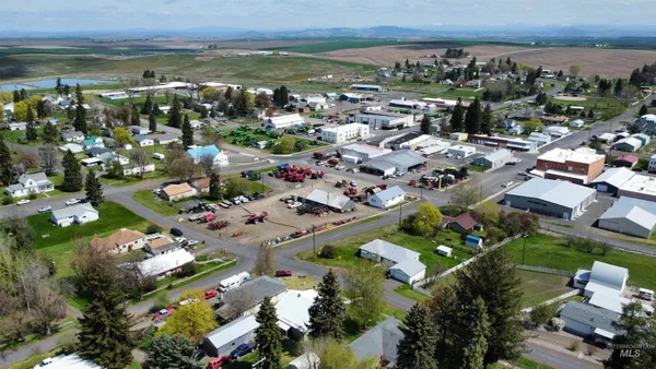 $215,000 | 412 Walnut Street, Nezperce, ID 83543