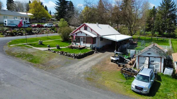 $215,000 | 412 Walnut Street, Nezperce, ID 83543