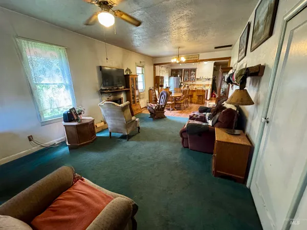 $215,000 | 412 Walnut Street, Nezperce, ID 83543