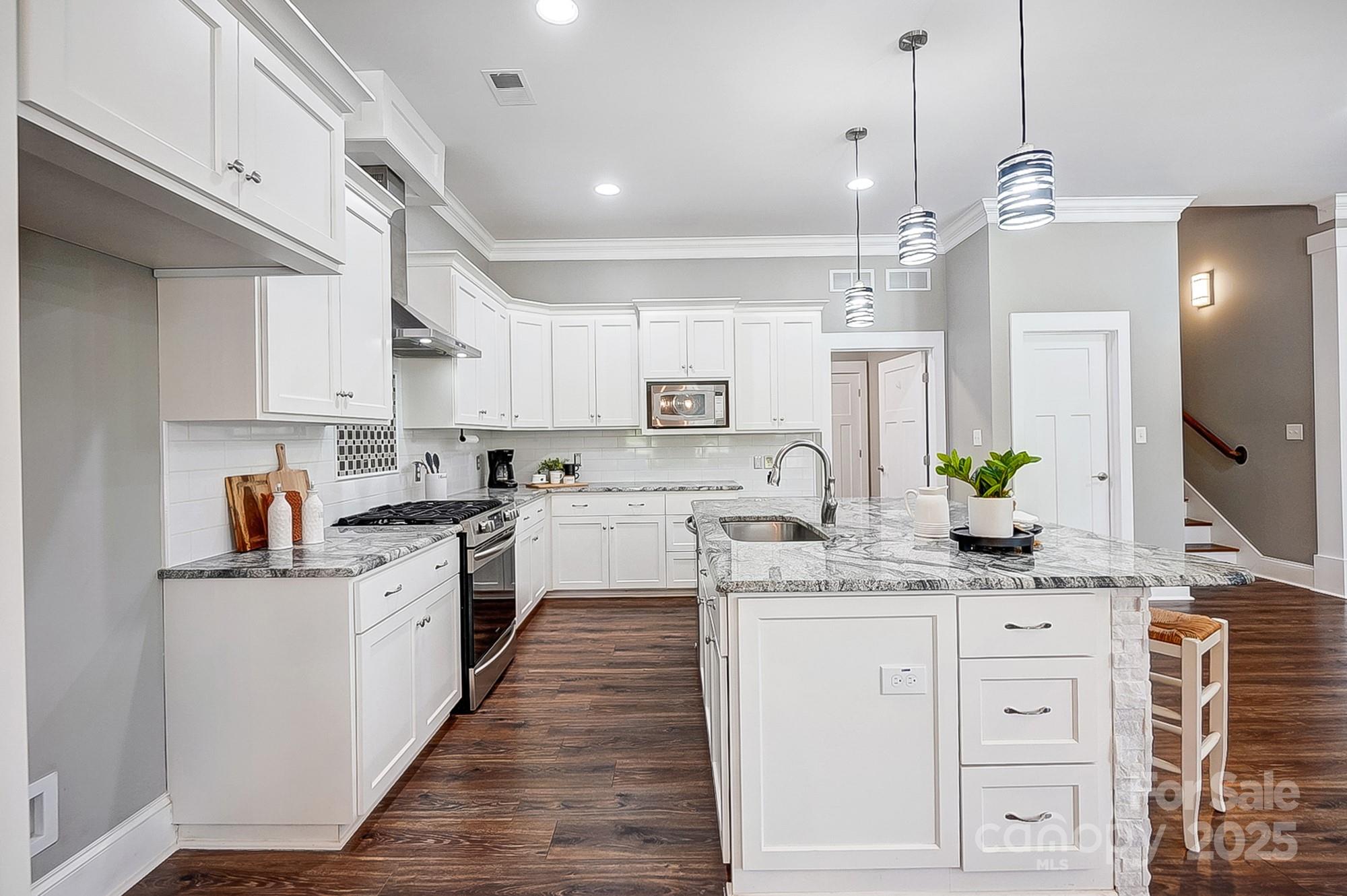 125 Arrow Point Lane Davidson, NC 28036 - Photo 15 of 48 Gallery Image 15