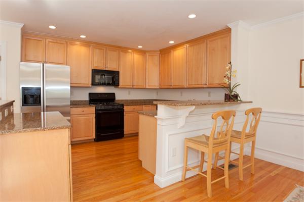42 Roosevelt Road, Unit 42 Lexington, MA 02421 - Photo 5 of 10