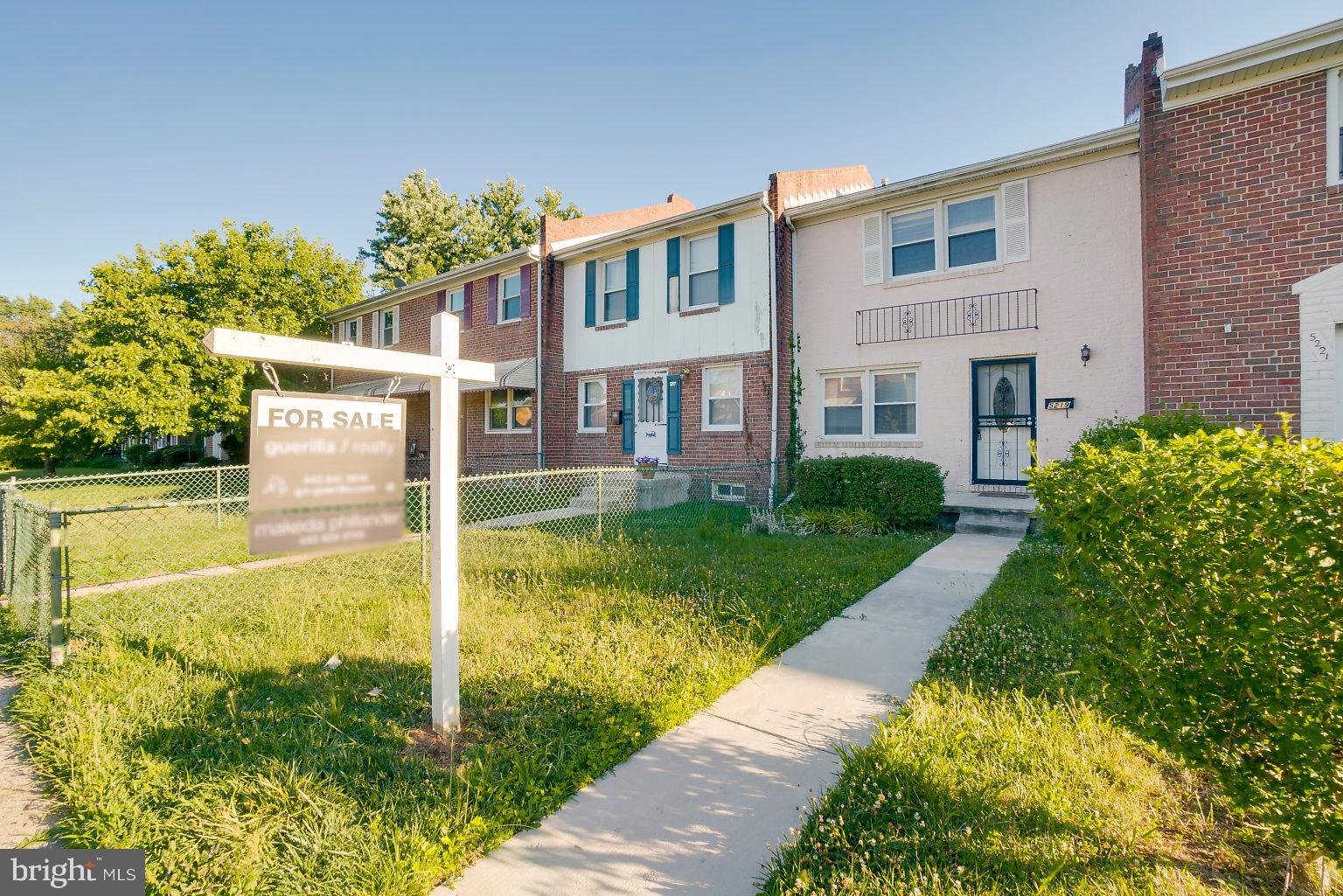 5219 Hillwell Road Baltimore, MD 21229 - Photo 1 of 44 Front