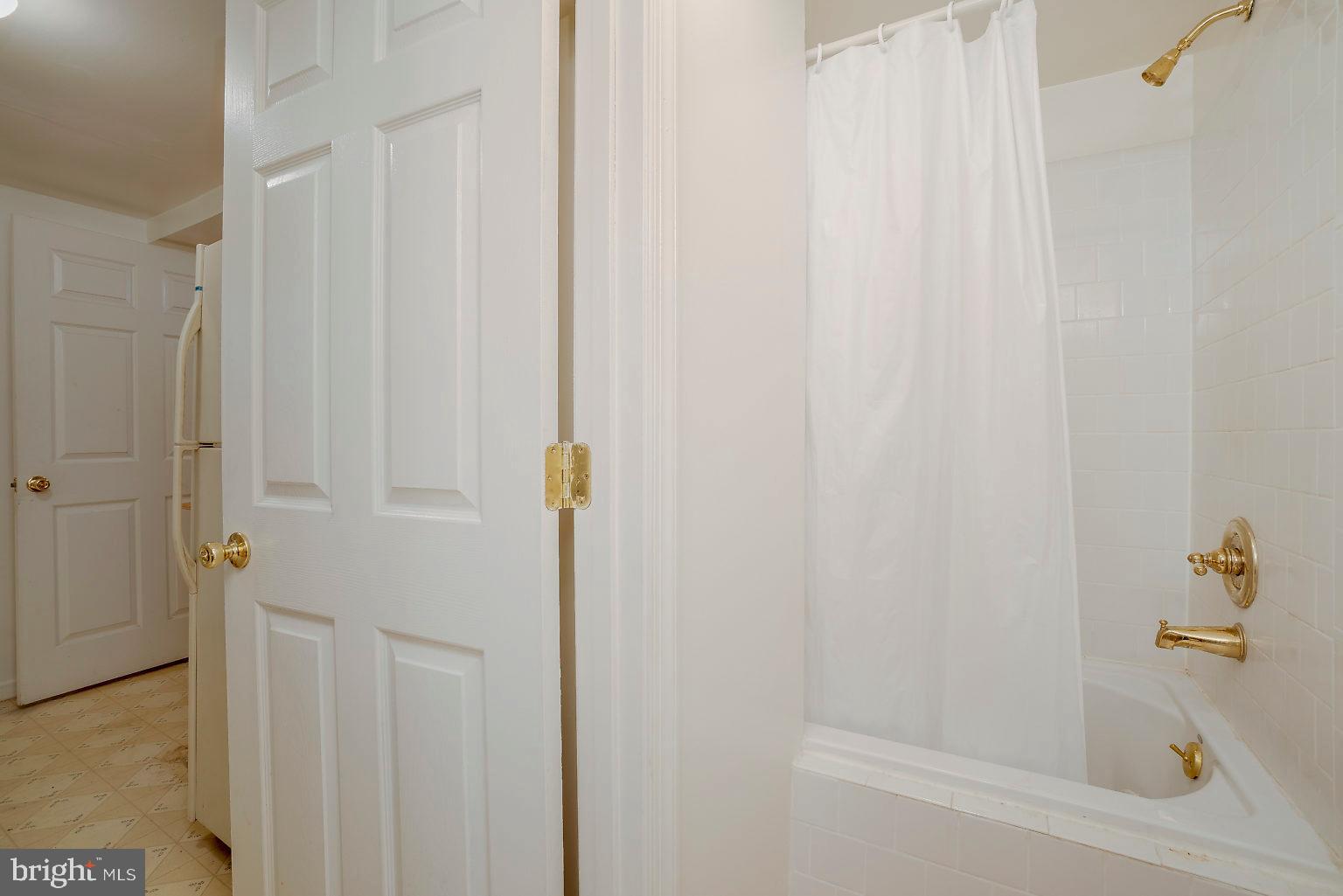 5219 Hillwell Road Baltimore, MD 21229 - Photo 26 of 44 Lower Level Bath