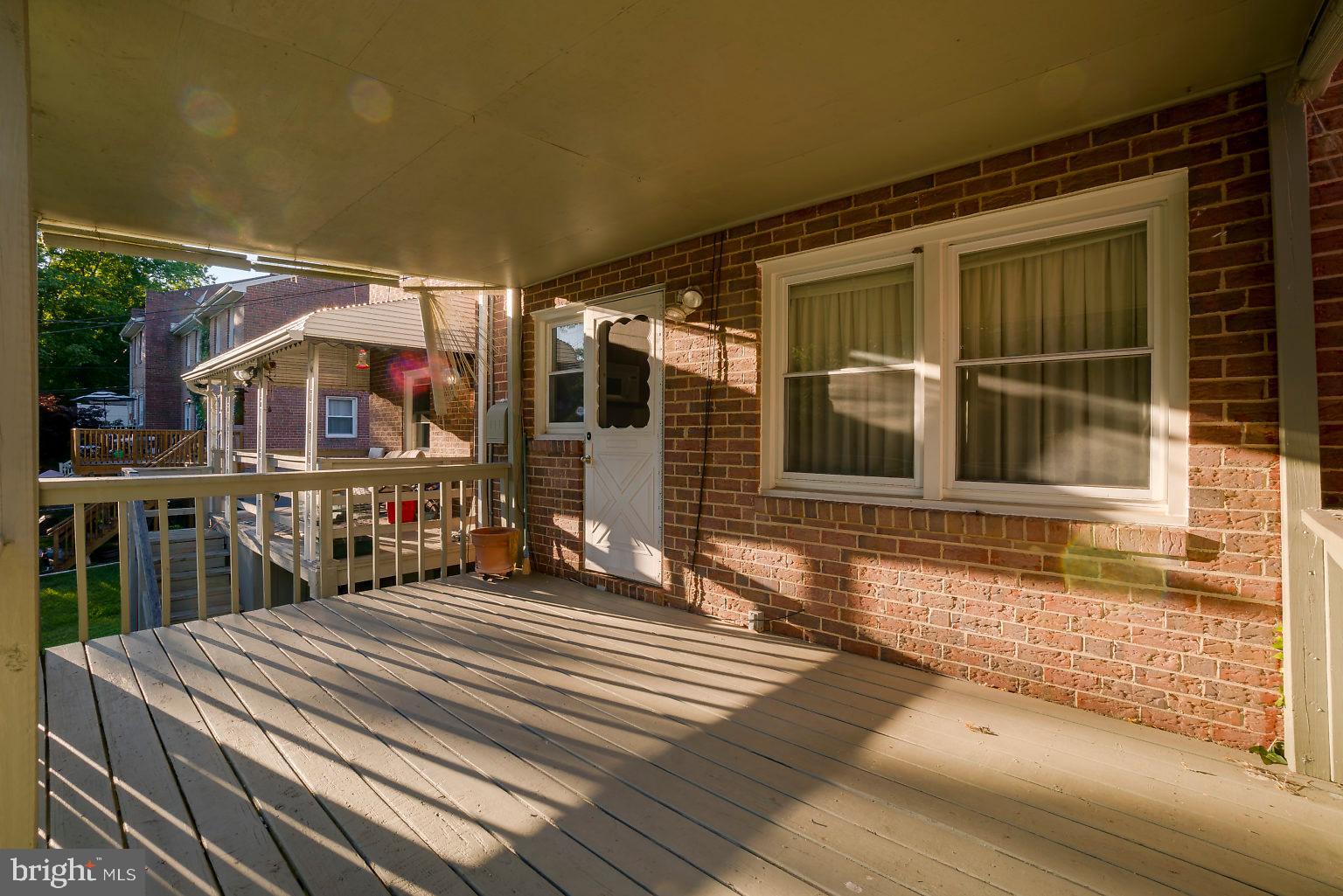 5219 Hillwell Road Baltimore, MD 21229 - Photo 33 of 44 Deck