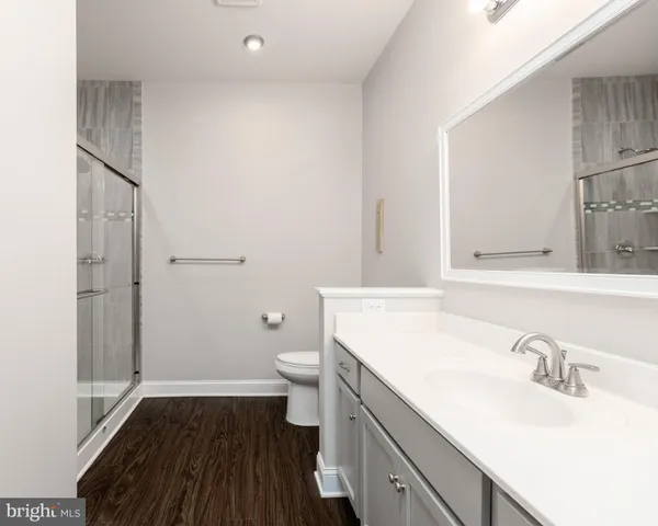 a view of utility room with washer and dryer