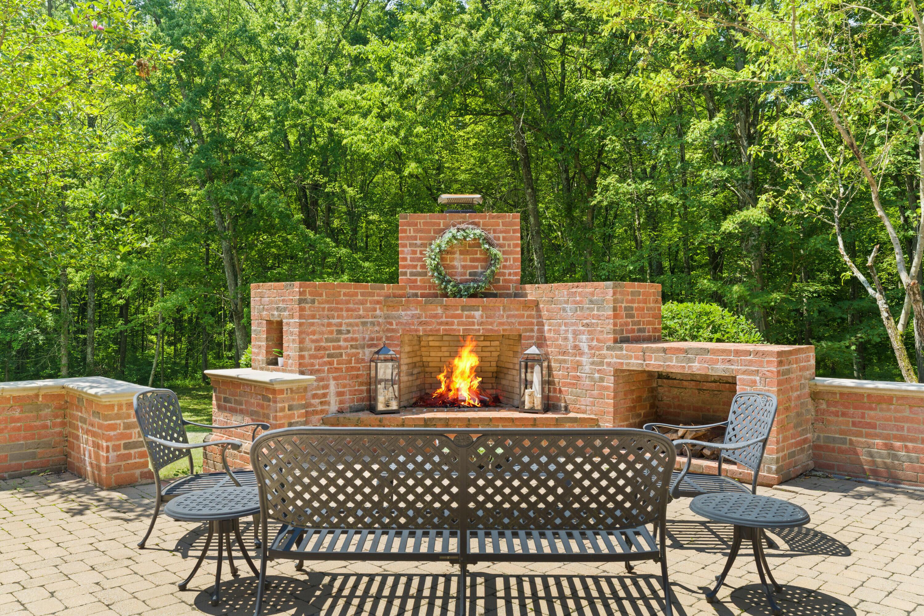 5455 Plantation Road Sunbury, OH 43074 - Photo 124 of 176 Patio + Outdoor Fireplace