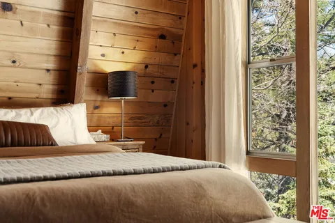 $540,000 | 43527 Shasta Road, Big Bear Lake, CA 92315