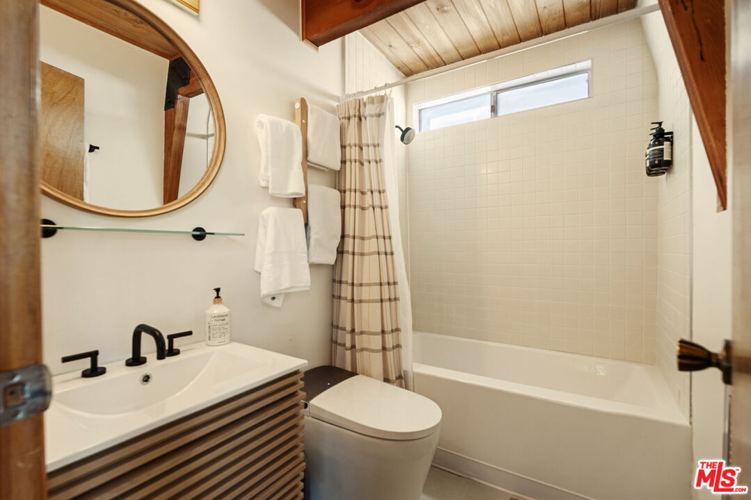 43527 Shasta Road Big Bear Lake, CA 92315 - Photo 10 of 22