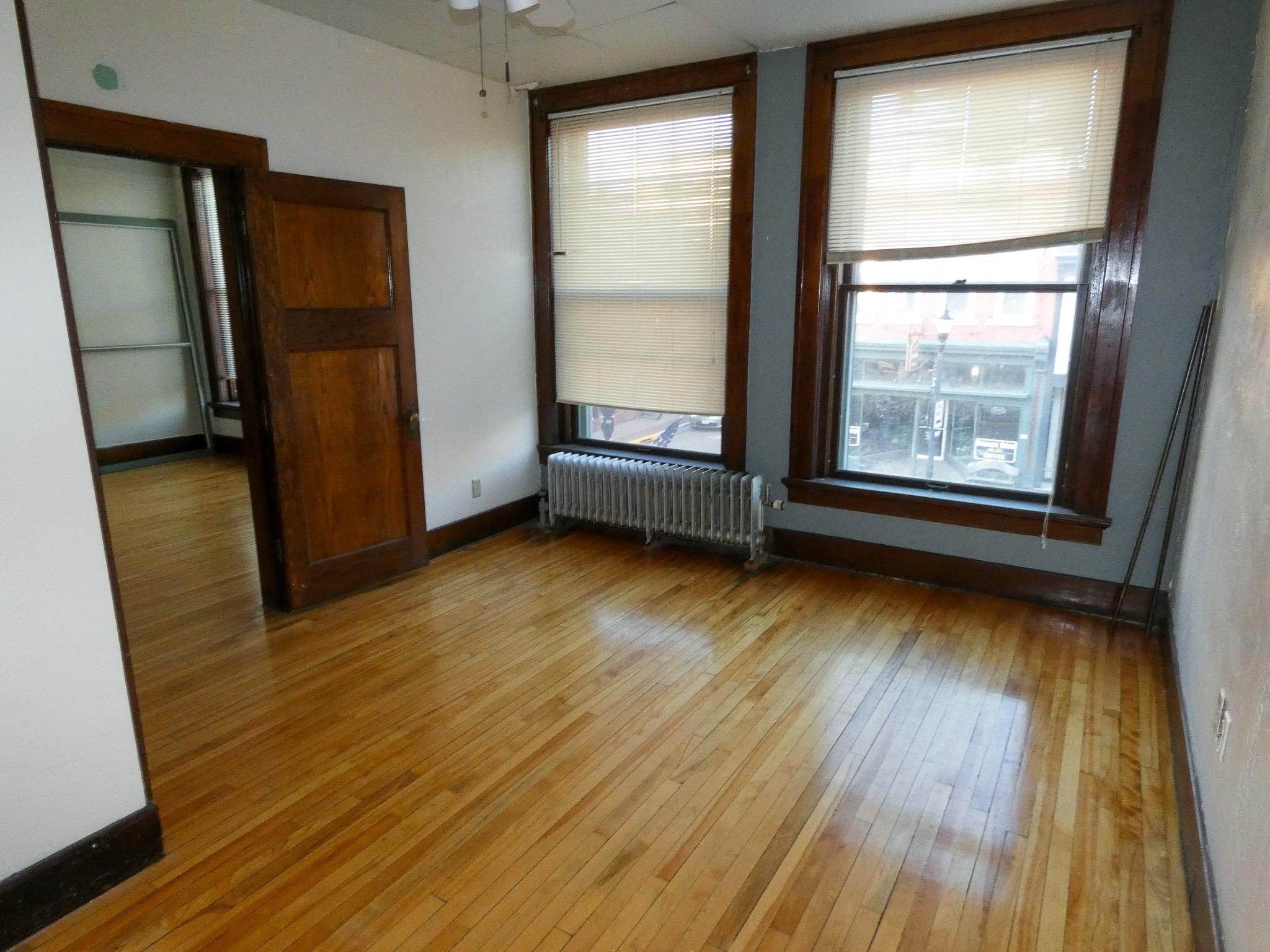 15 East Main Street Platteville, WI 53818 - Photo 13 of 16