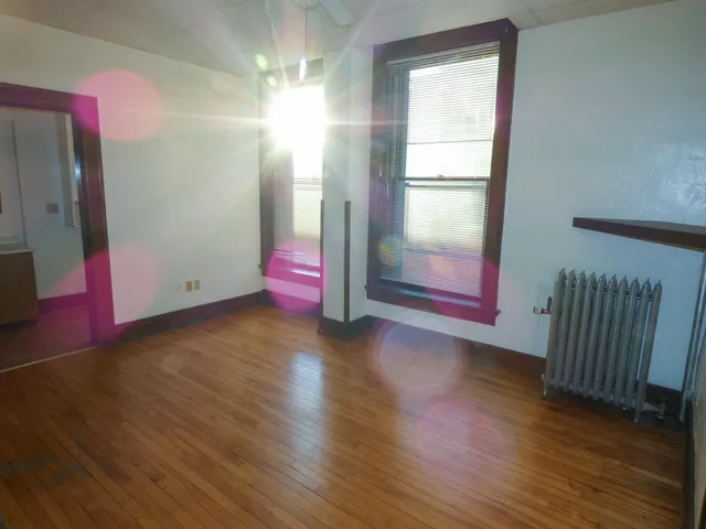 $950 | 15 East Main Street, Platteville, WI 53818