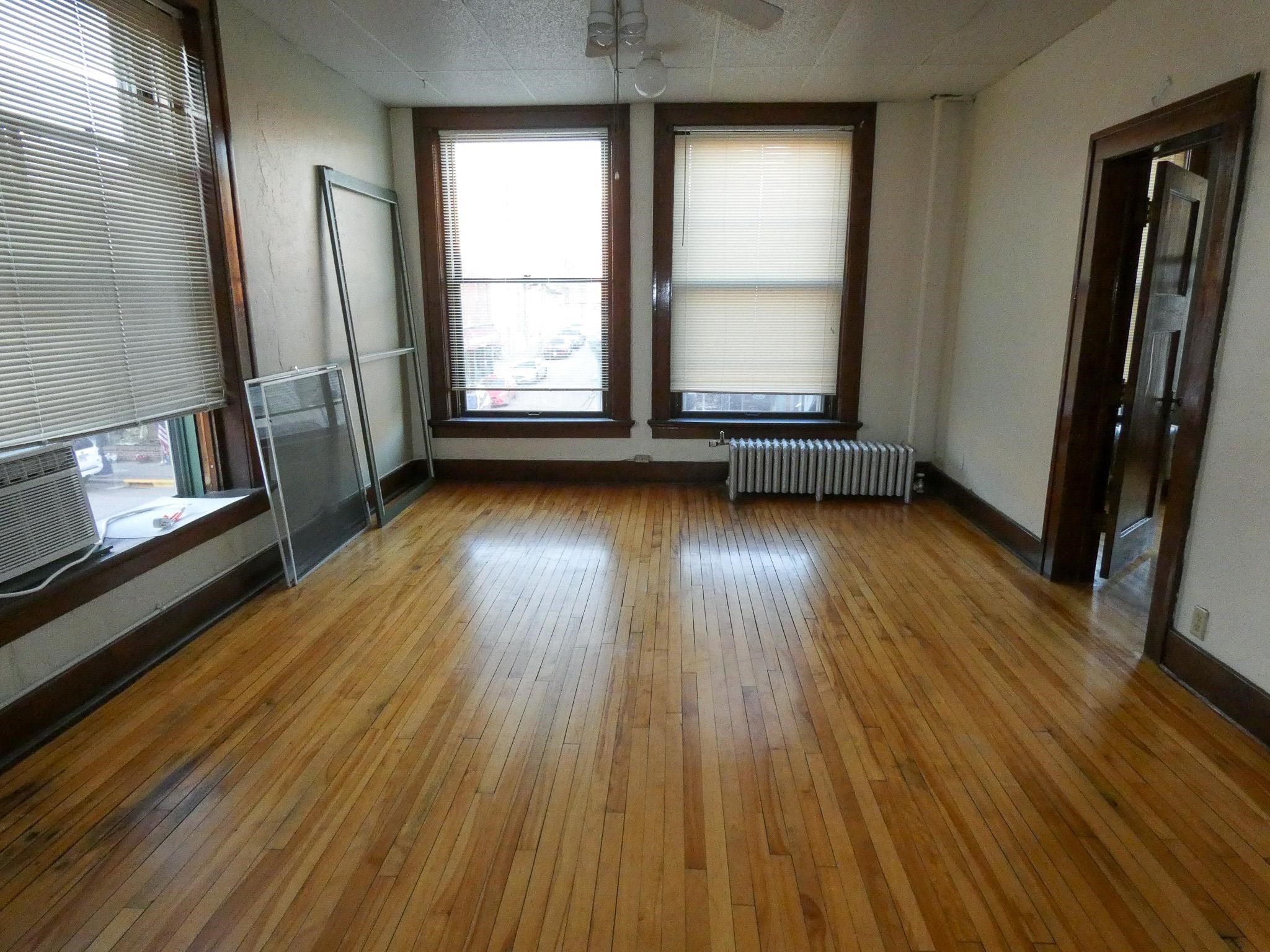 15 East Main Street Platteville, WI 53818 - Photo 9 of 16