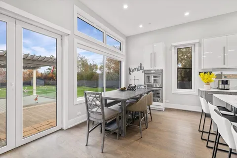 $2,275,000 | 1341 Pfingsten Road, Northbrook, IL 60062