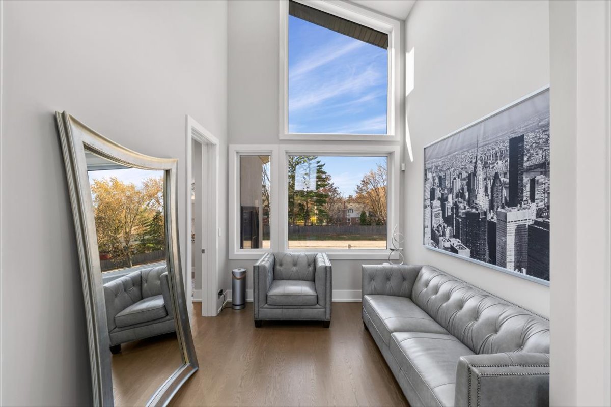 1341 Pfingsten Road Northbrook, IL 60062 - Photo 19 of 67