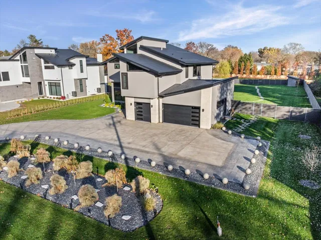 $2,495,000 | 1341 Pfingsten Road, Northbrook, IL 60062