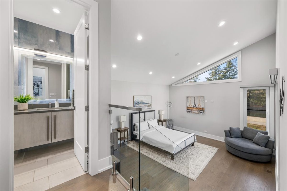 1341 Pfingsten Road Northbrook, IL 60062 - Photo 21 of 67