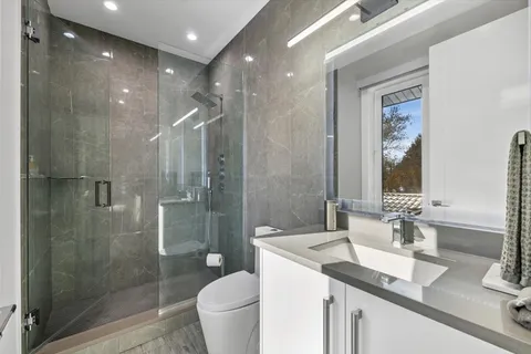 $2,275,000 | 1341 Pfingsten Road, Northbrook, IL 60062