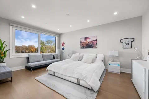 $2,275,000 | 1341 Pfingsten Road, Northbrook, IL 60062