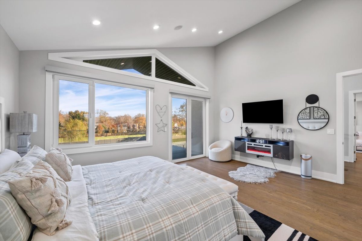 1341 Pfingsten Road Northbrook, IL 60062 - Photo 35 of 67