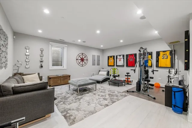 $2,495,000 | 1341 Pfingsten Road, Northbrook, IL 60062