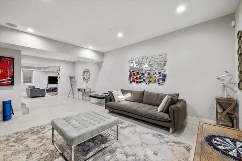 $2,275,000 | 1341 Pfingsten Road, Northbrook, IL 60062