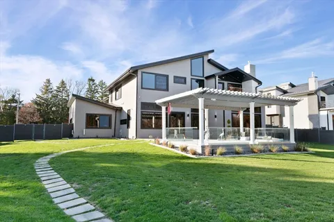 $2,275,000 | 1341 Pfingsten Road, Northbrook, IL 60062