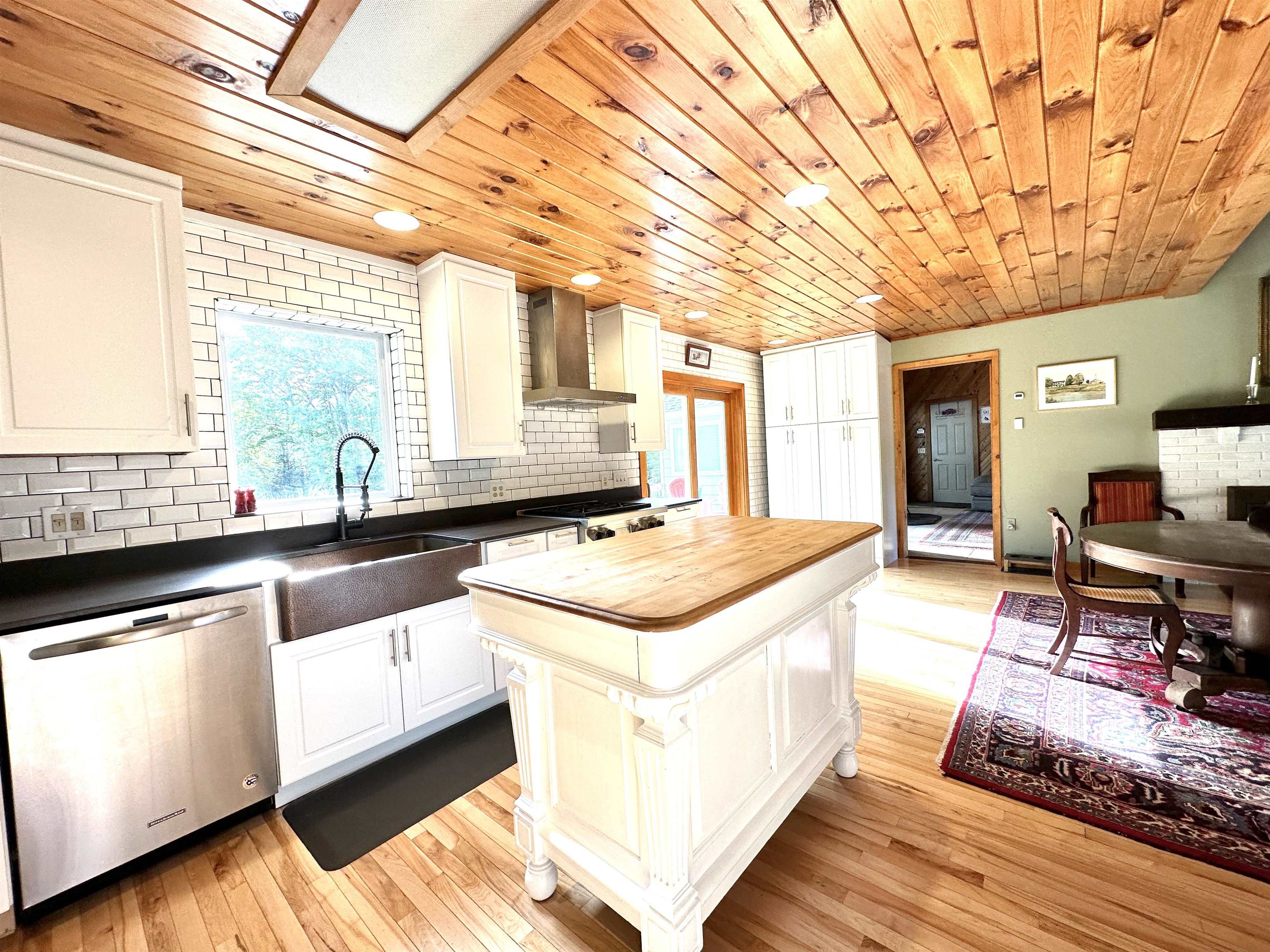 252 Ray Hill Road Wilmington, VT 05363 - Photo 20 of 24 Gallery Image 20