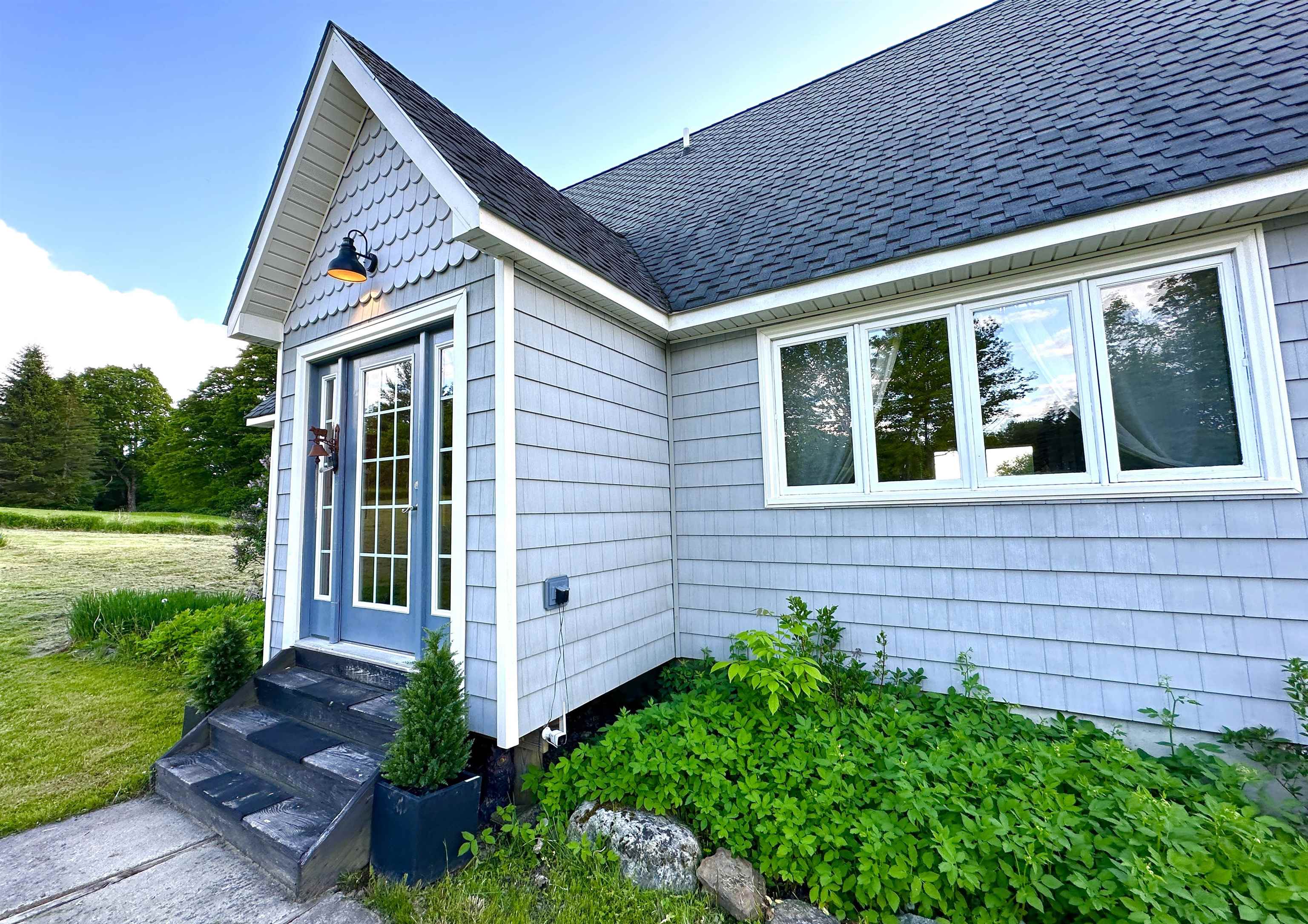 252 Ray Hill Road Wilmington, VT 05363 - Photo 2 of 24 Gallery Image 2