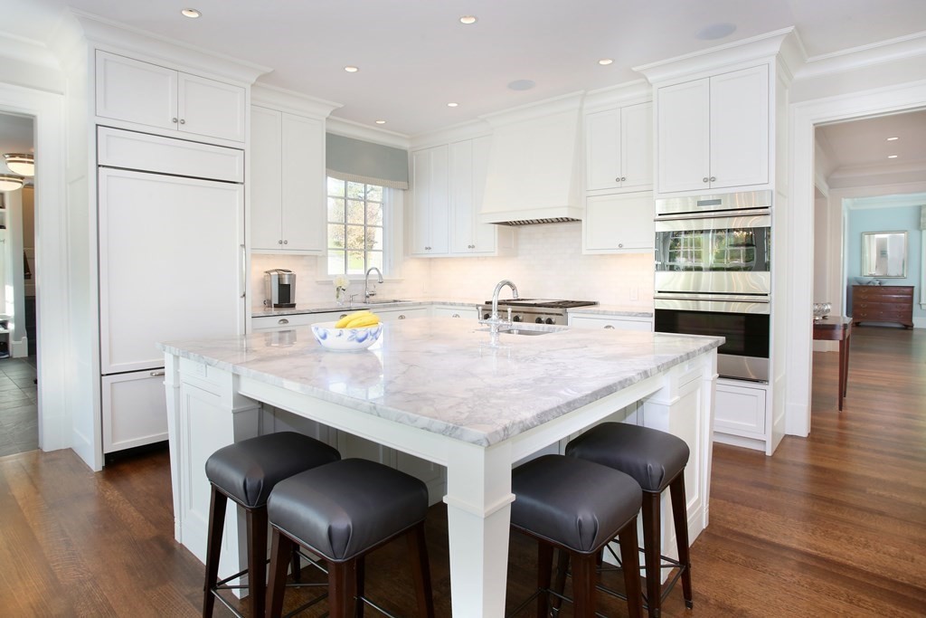 172 Chestnut Hill Road Newton, MA 02467 - Photo 12 of 42