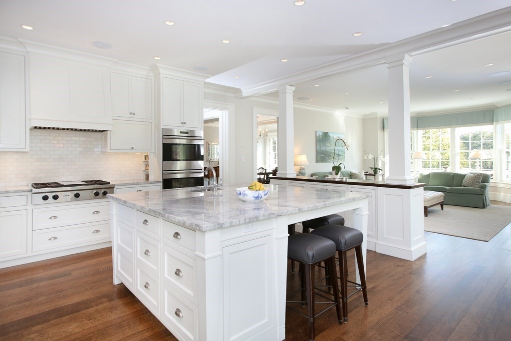 172 Chestnut Hill Road Newton, MA 02467 - Photo 13 of 42