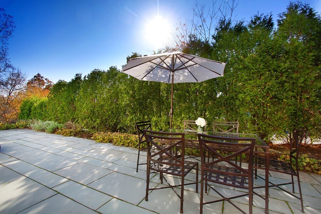 172 Chestnut Hill Road Newton, MA 02467 - Photo 19 of 42