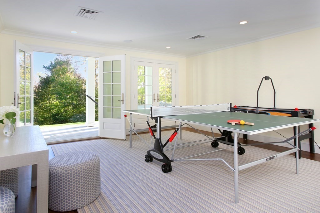172 Chestnut Hill Road Newton, MA 02467 - Photo 32 of 42