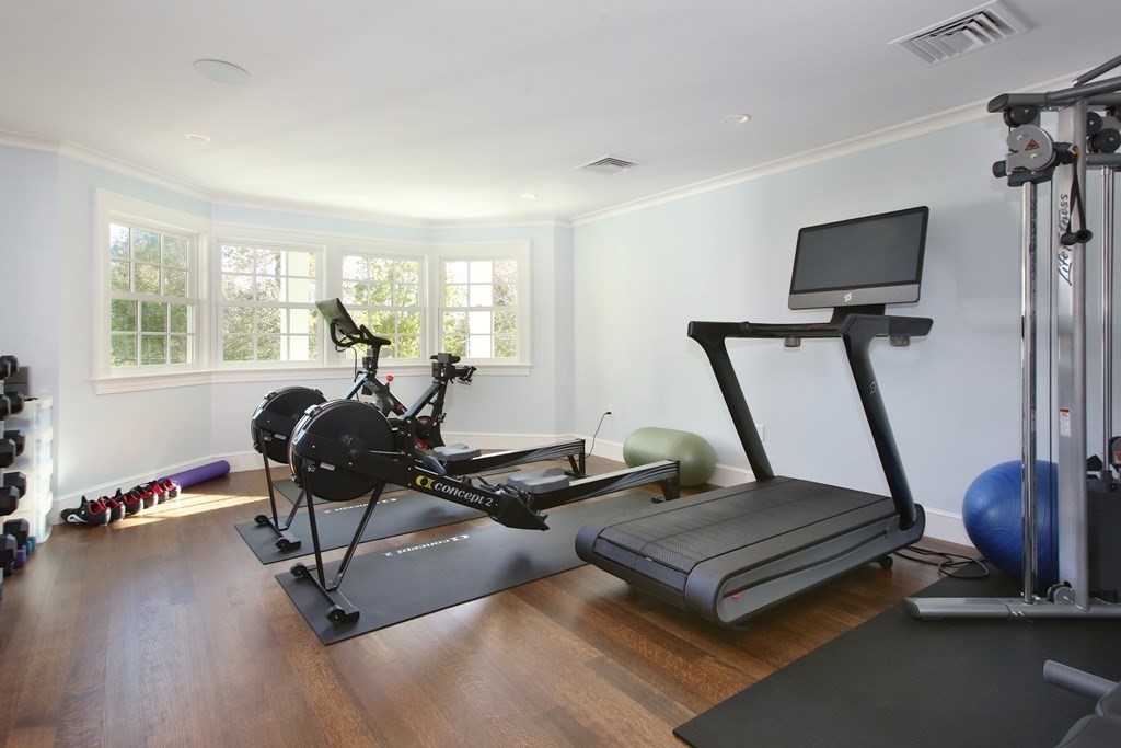 172 Chestnut Hill Road Newton, MA 02467 - Photo 33 of 42