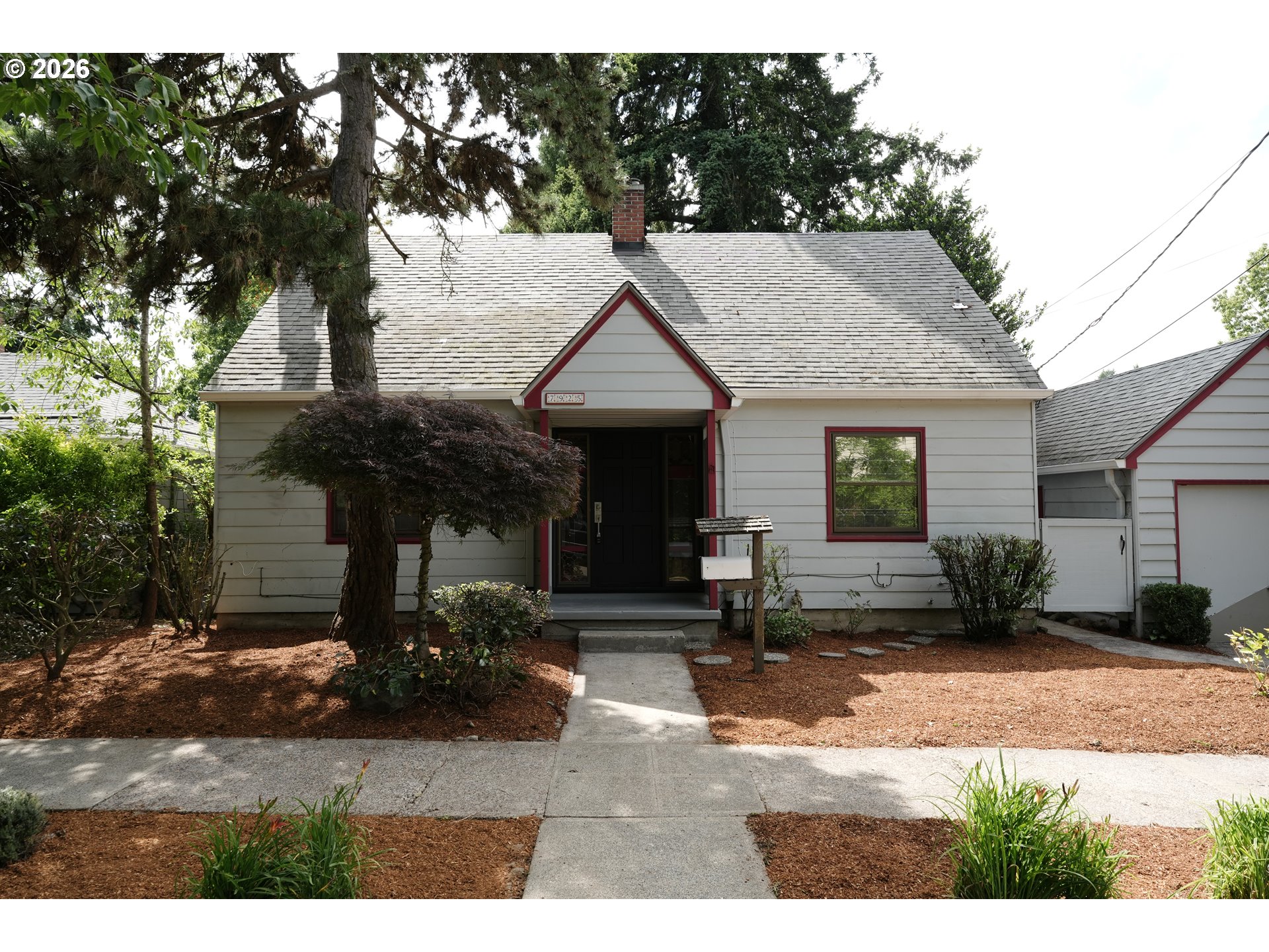 7925 Southwest 11th Avenue Portland, OR 97219 - Photo 1 of 39