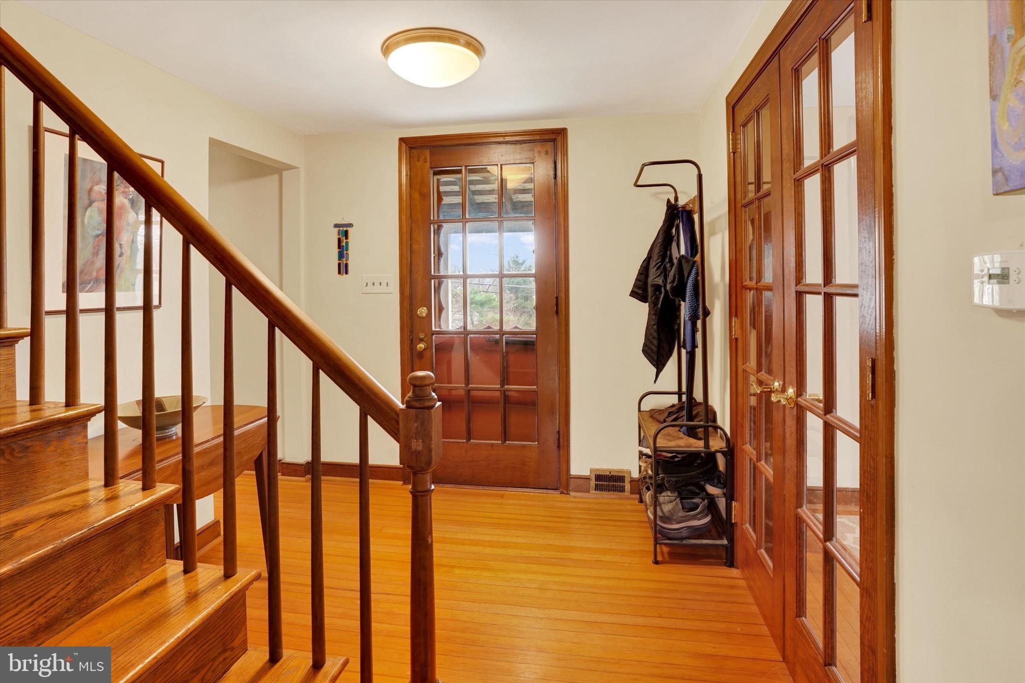 755 Fetters Mill Road Huntingdon Valley, PA 19006 - Photo 6 of 38 Front foyer