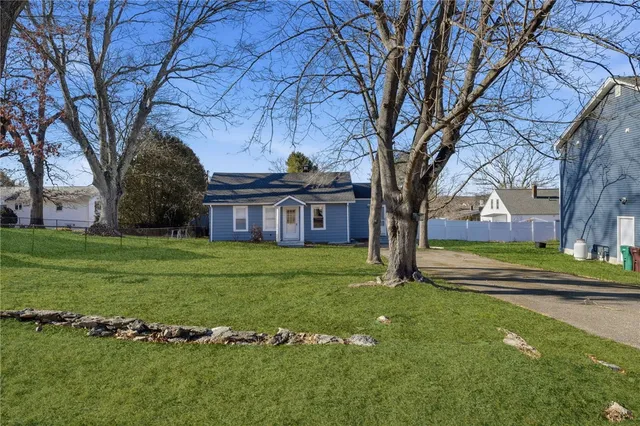 $2,500 | 213 St Louis Avenue, Woonsocket, RI 02895