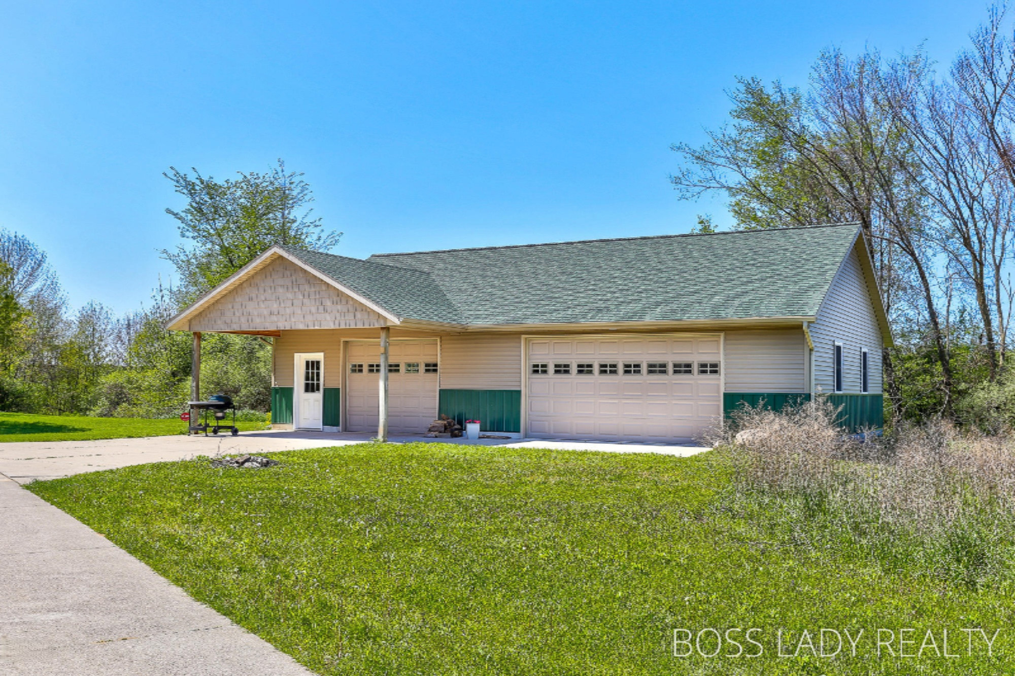 7825 Lessiter Road Northeast Belding, MI 48809 - Photo 46 of 69 7825 Lessiter Ave NE, Belding MI-34-27